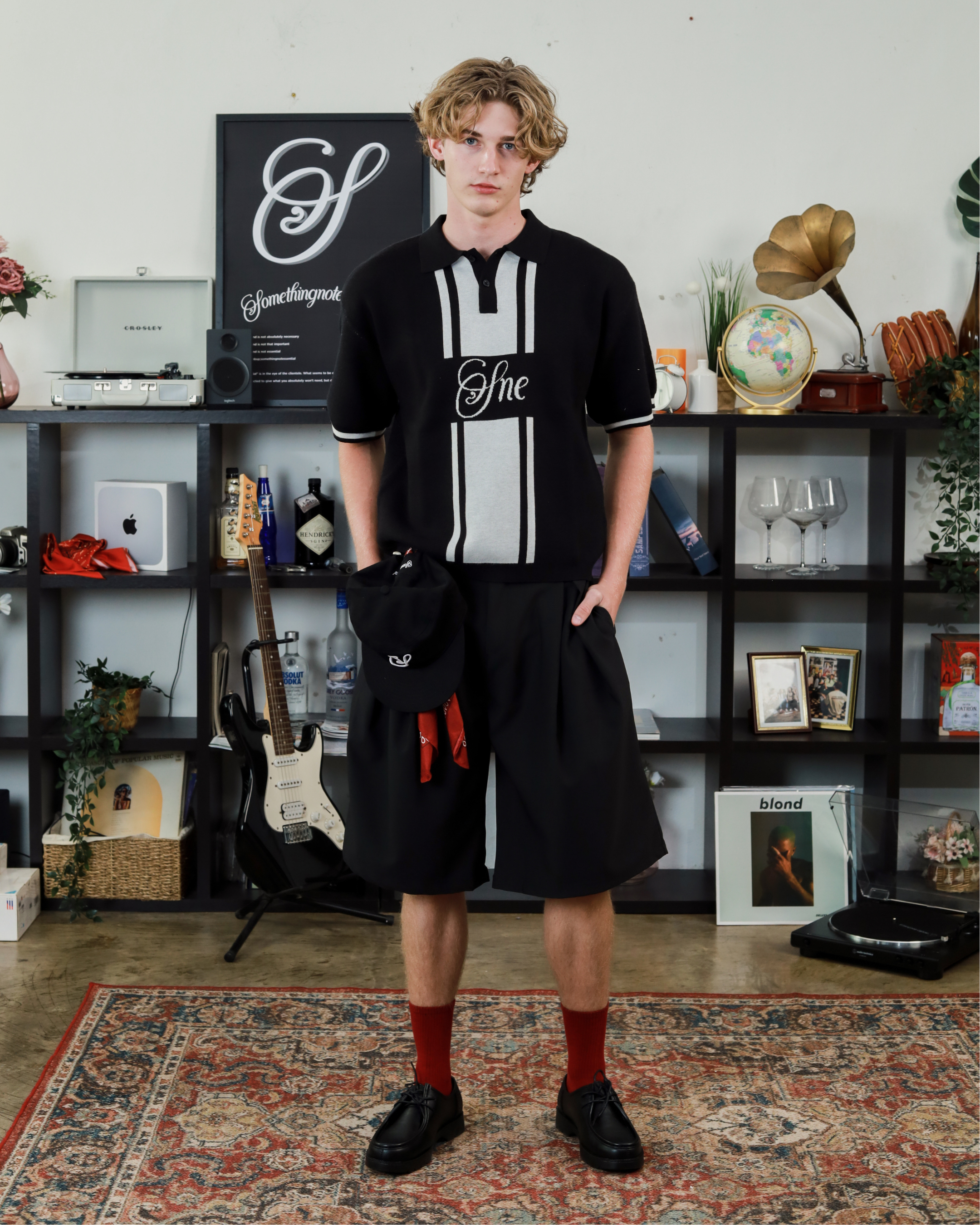 Pleated Bermuda Pants